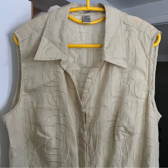 Linen Sleeveless Women's Top - Picture 3 of 4